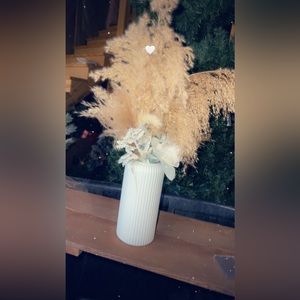 Boho floral arrangement